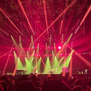 Meet your Posher, Dee